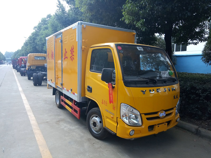 躍進柴油3米3(藍牌)液體廂式車